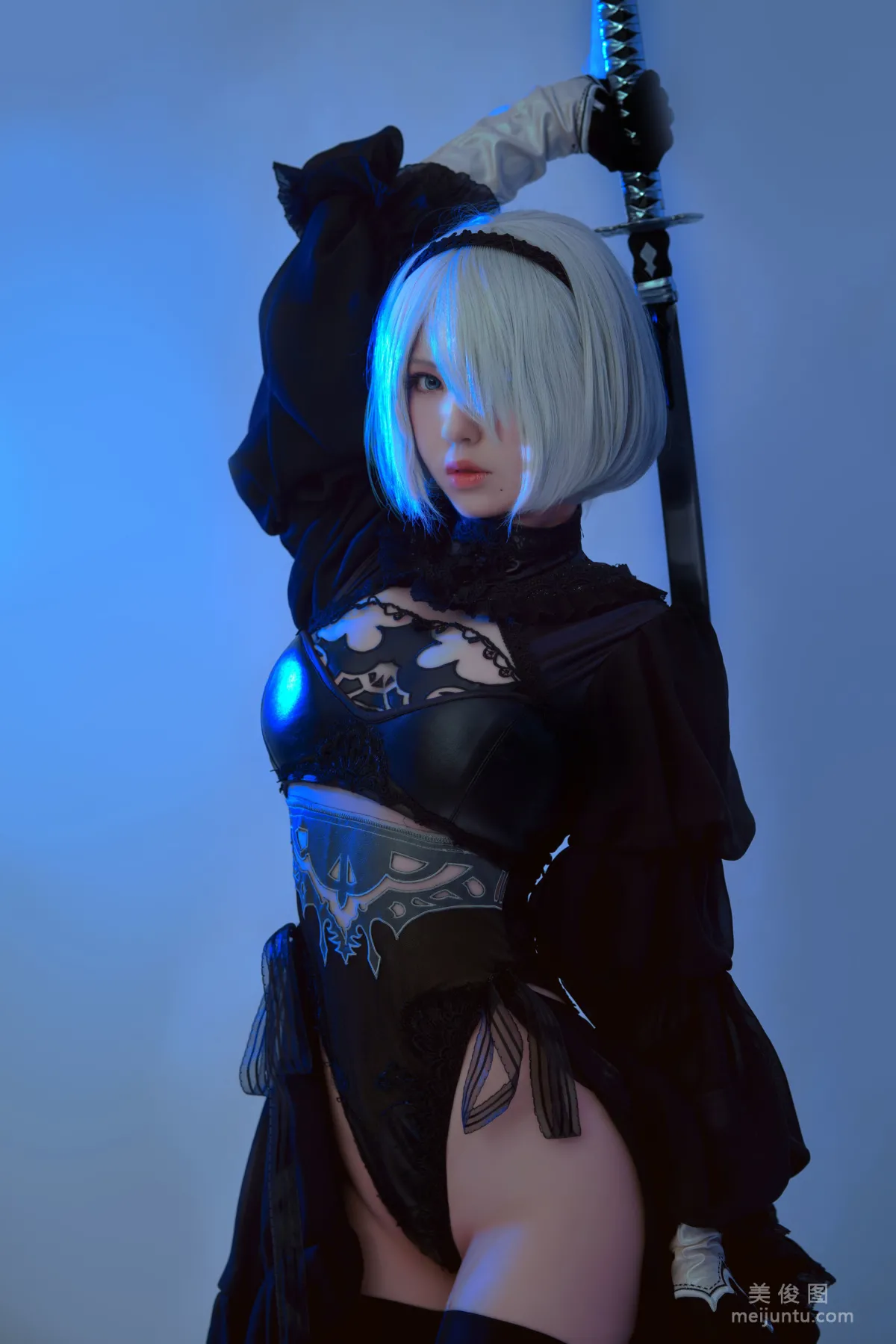 [美女Coser] 半半子 《二号B型》 写真集24