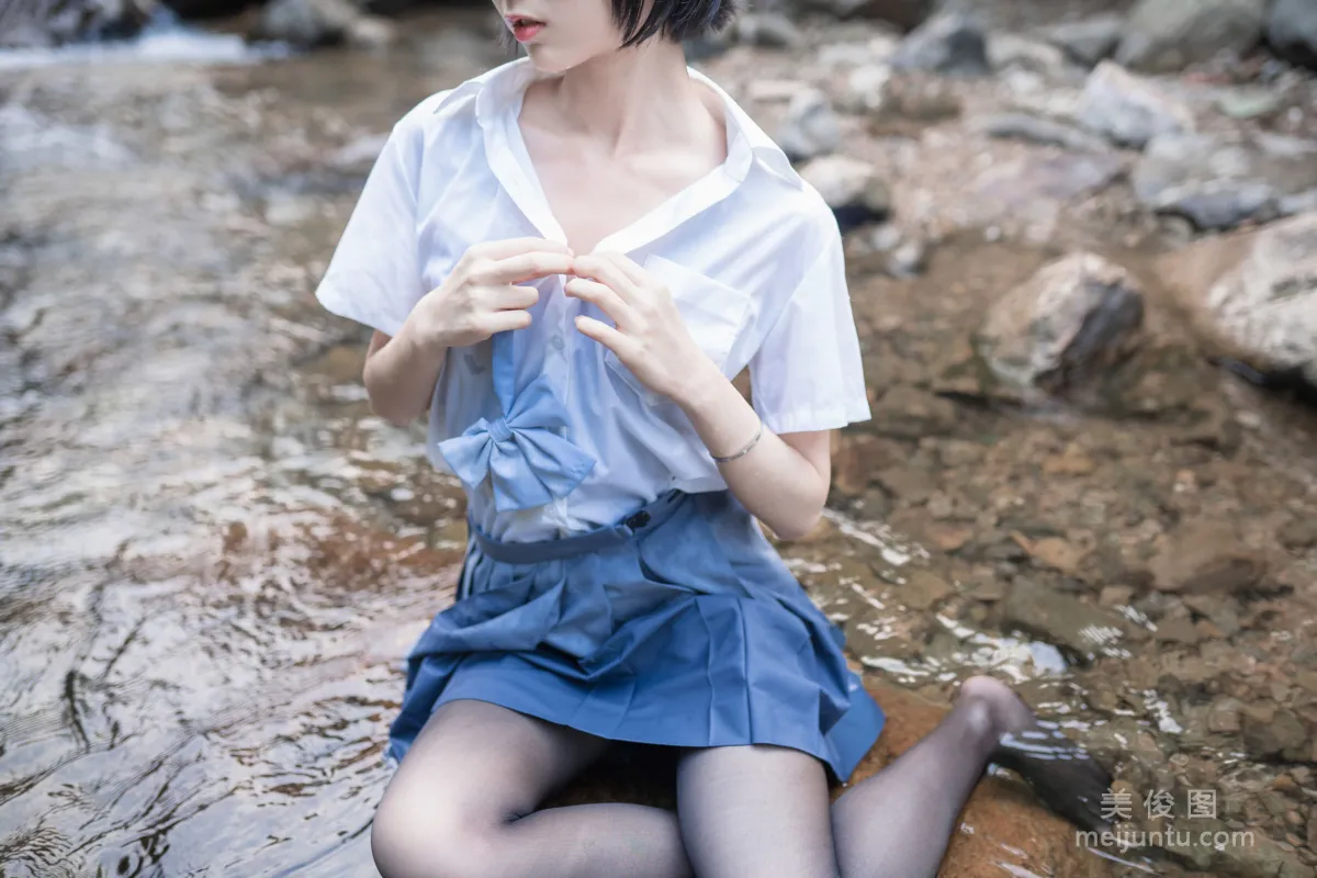 木绵绵OwO 《水色溪边制服》 写真集33