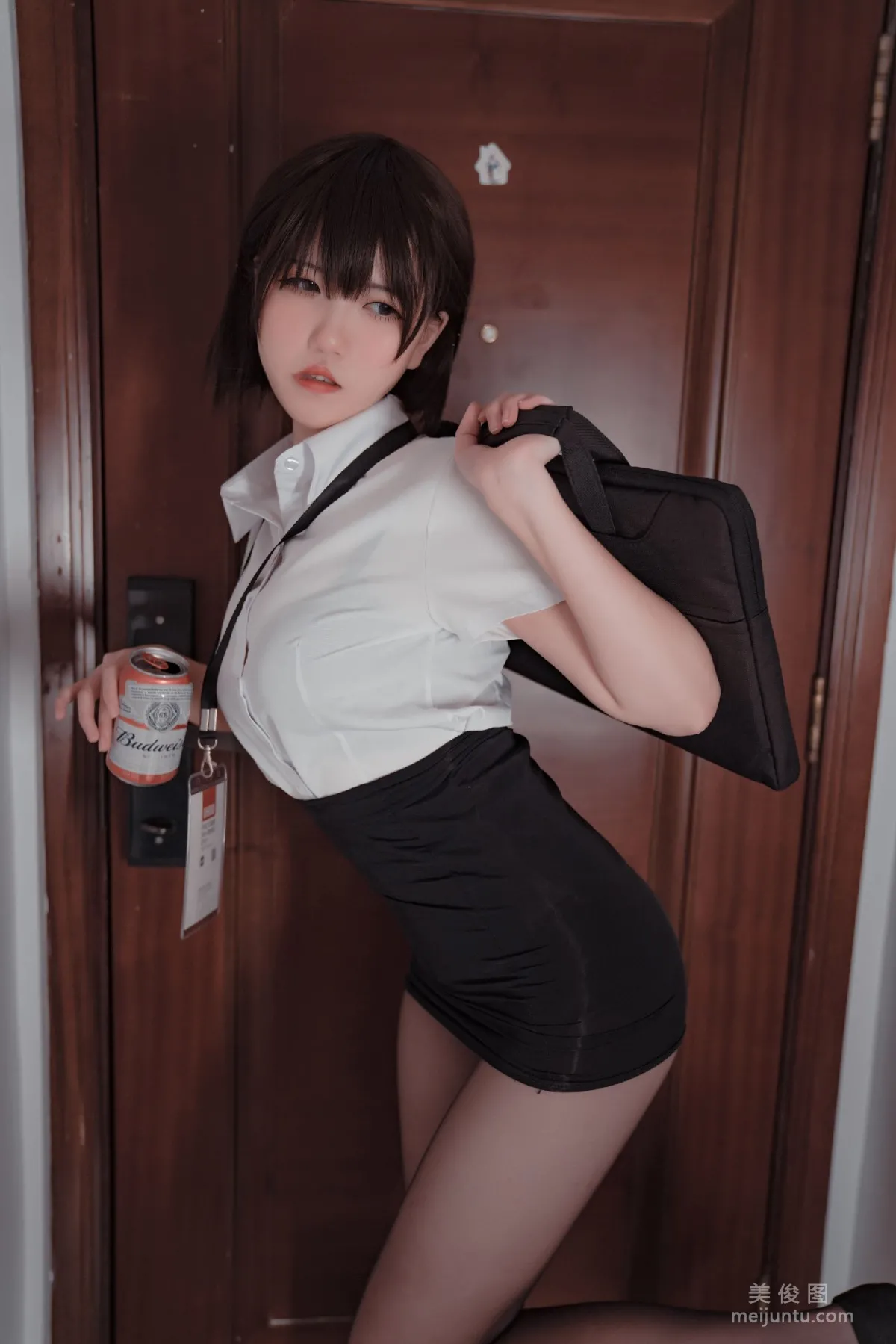 鬼马少女阿薰kaOri 《黑丝OL》 写真集29