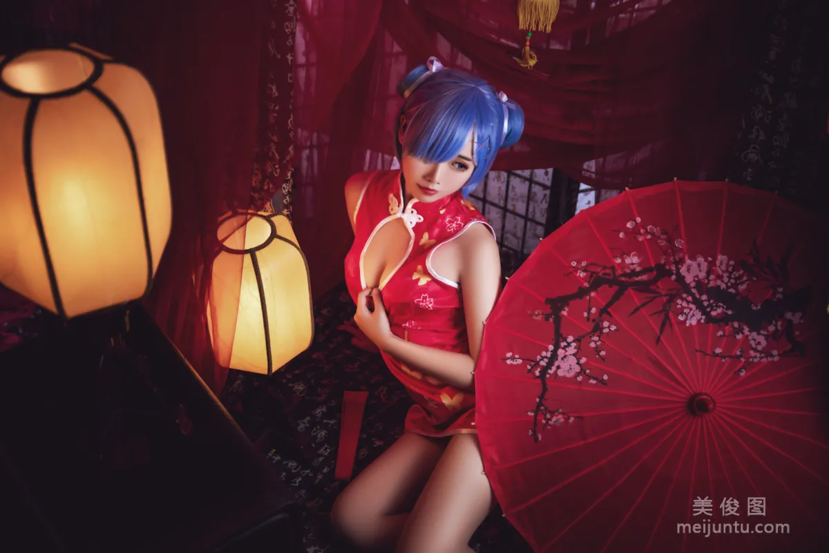 [美女Coser] 面饼仙儿 《雷姆旗袍》 写真集18