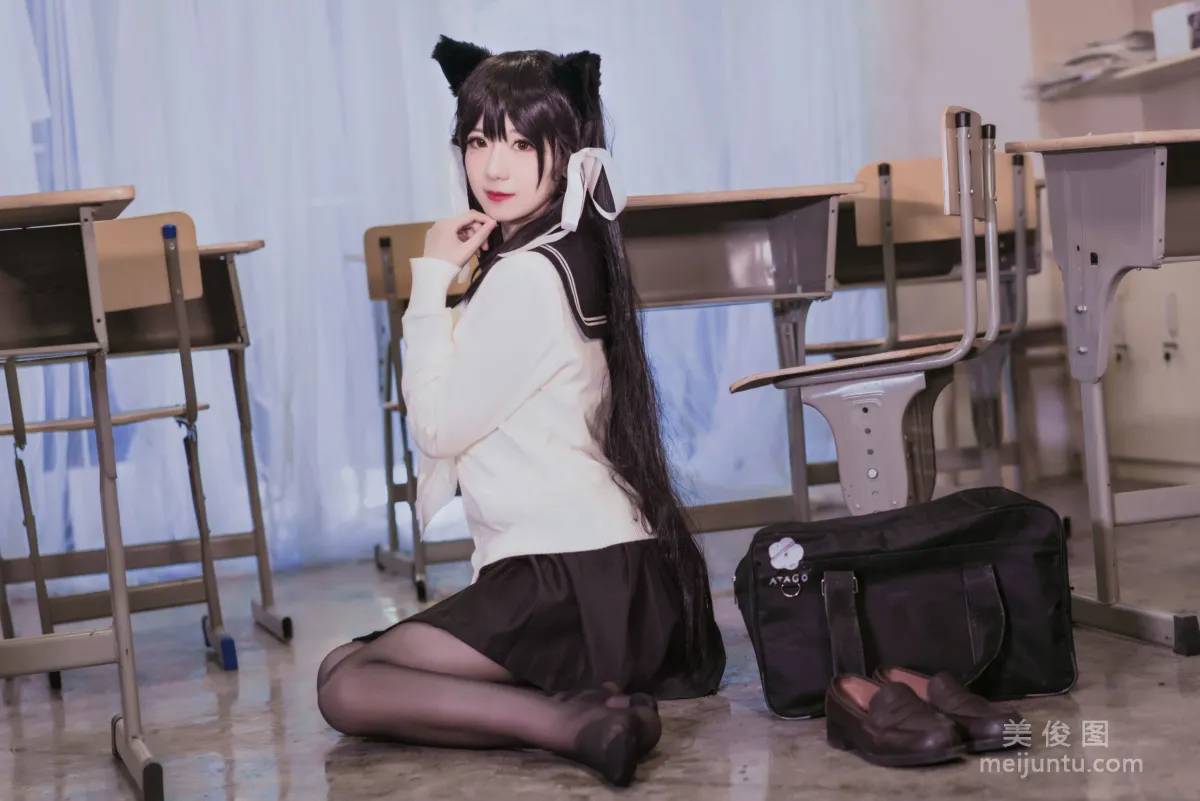 [美女Coser] 弥音音ww 《爱宕校服》 写真集8