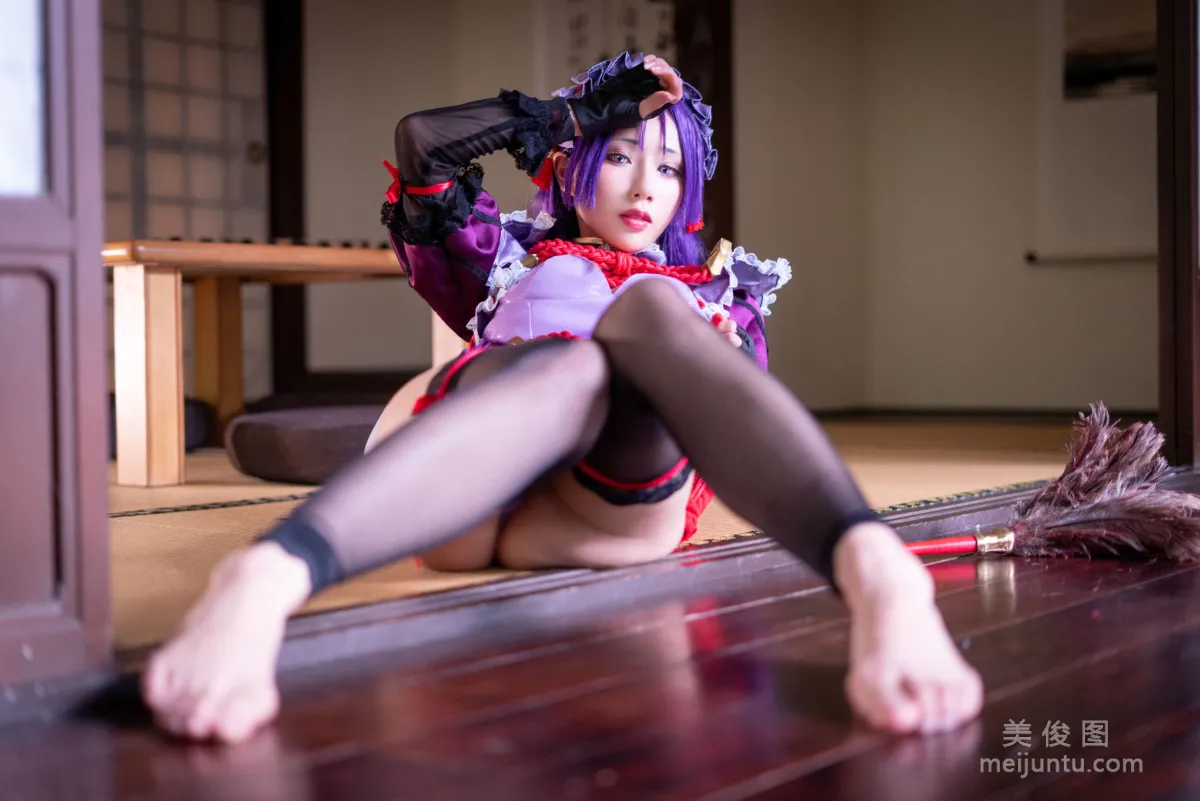 [网红Coser] 雨波_HaneAme 《源赖光》 写真集80