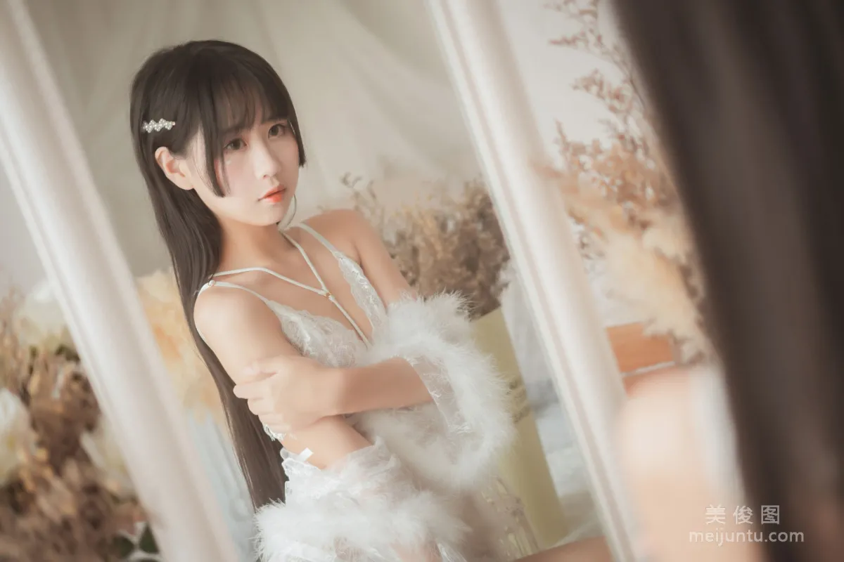 COS美少女萌芽儿o0 《毛绒内衣》 写真集24