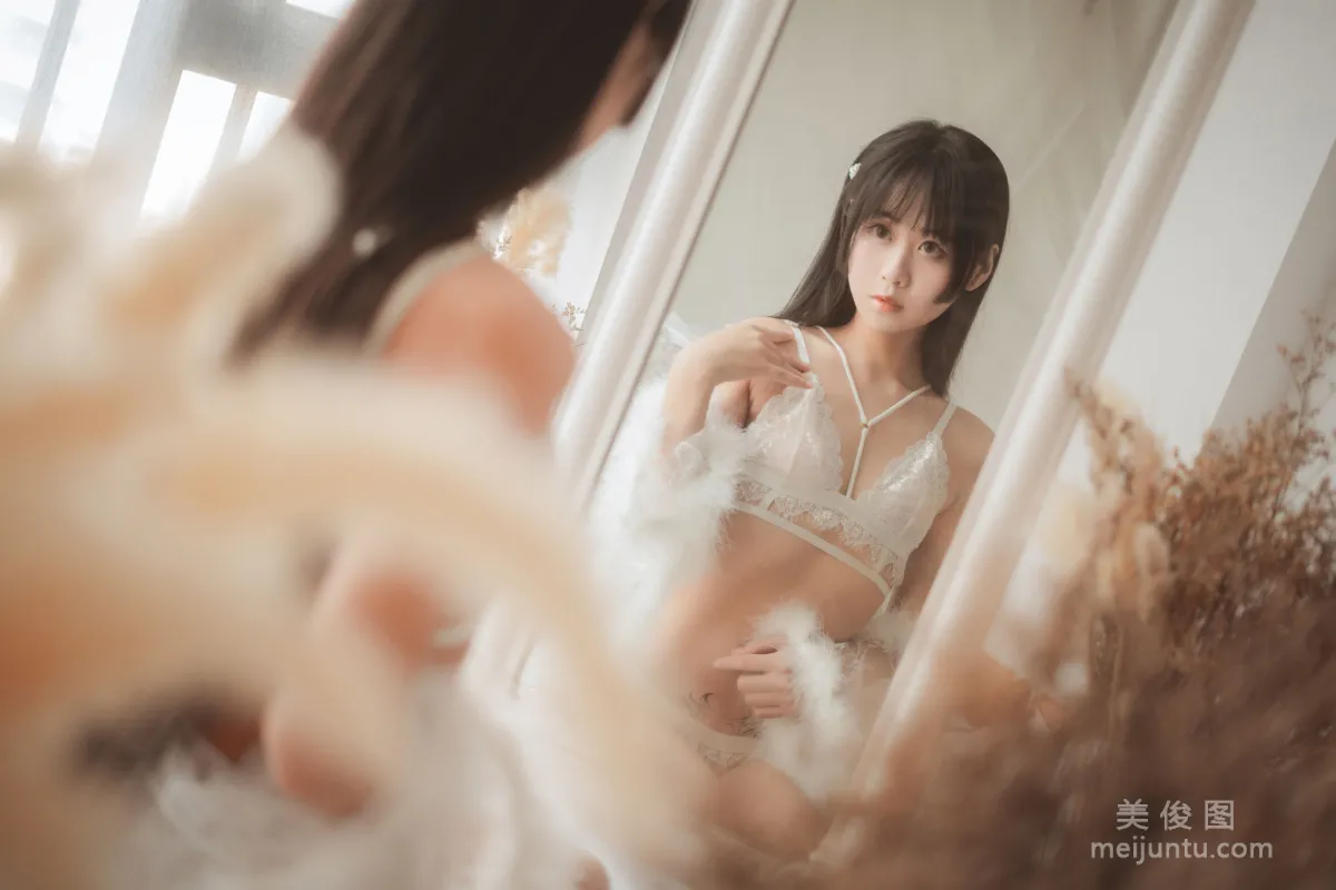 COS美少女萌芽儿o0 《毛绒内衣》 写真集22