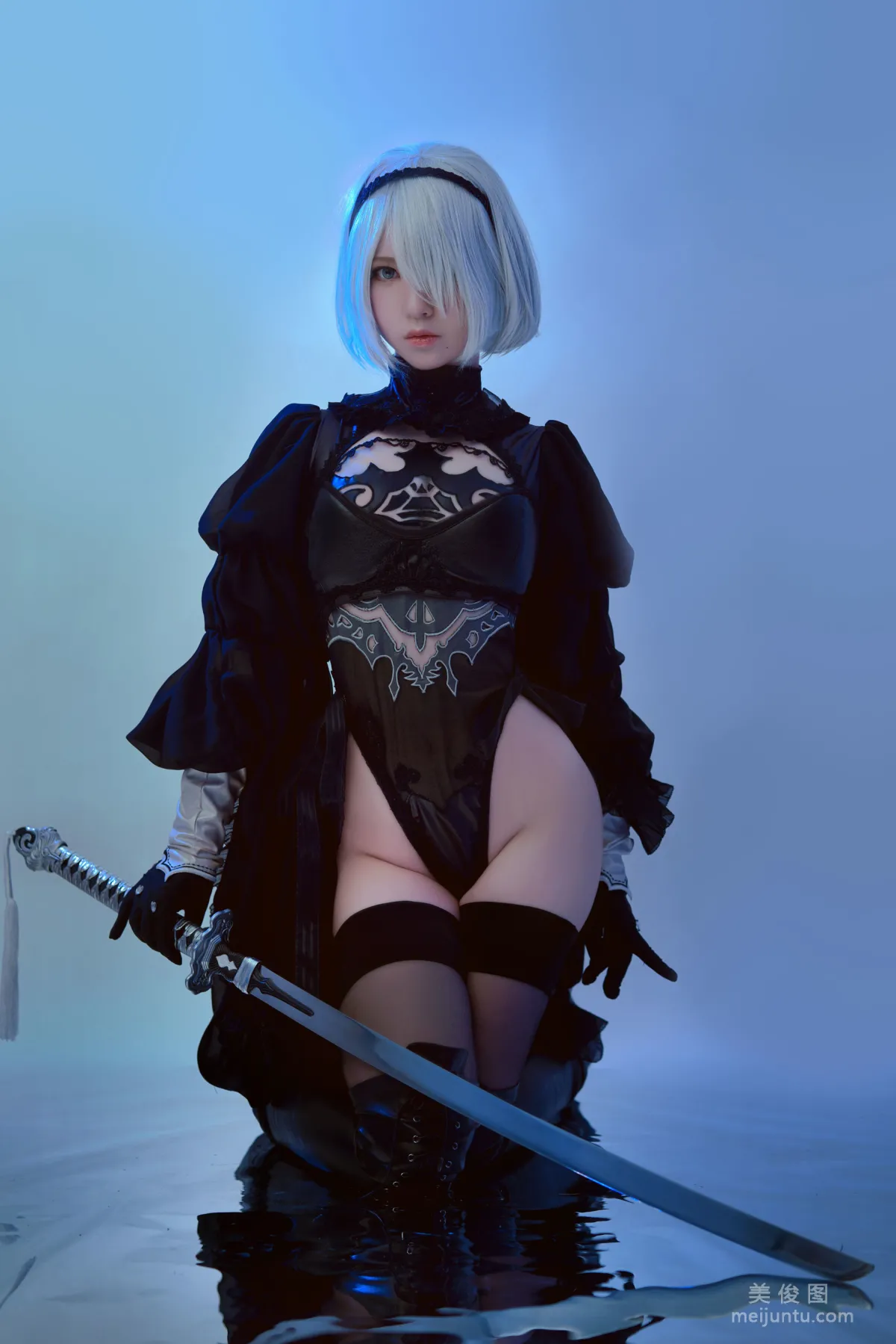 [美女Coser] 半半子 《二号B型》 写真集40