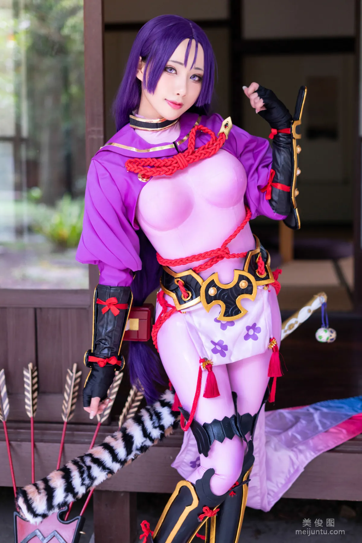 [网红Coser] 雨波_HaneAme 《源赖光》 写真集22