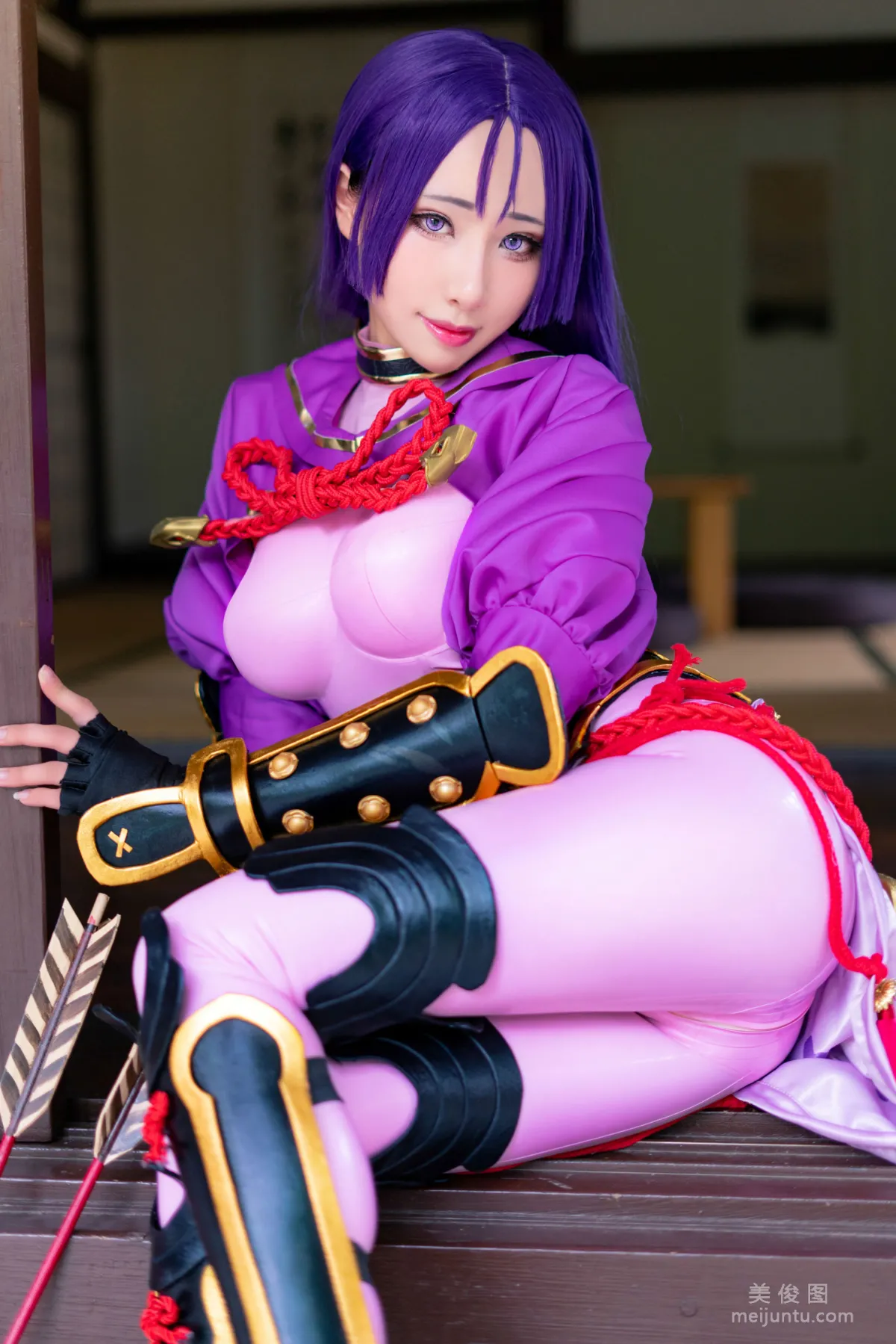 [网红Coser] 雨波_HaneAme 《源赖光》 写真集25