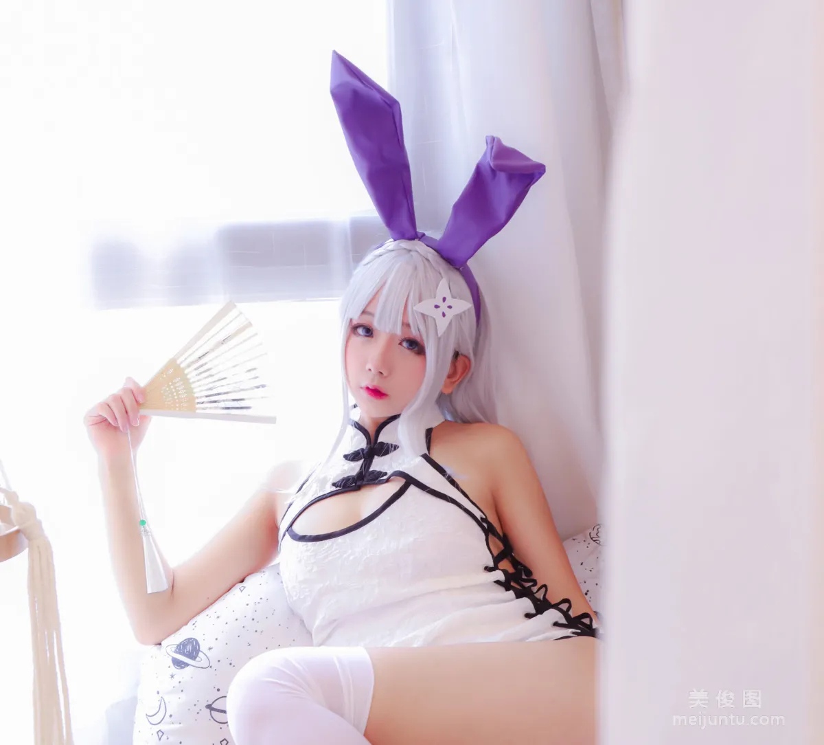 网红美女Coser日奈娇 《白旗袍》 写真集17