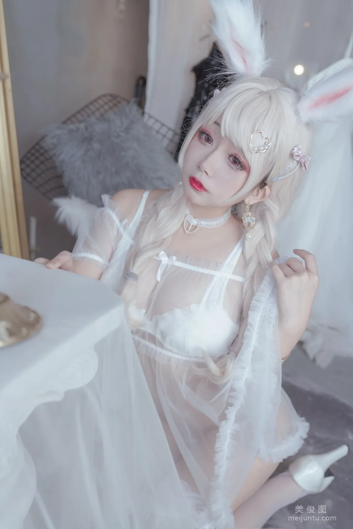 Cosplayer日奈娇 《猫与兔》 写真集44