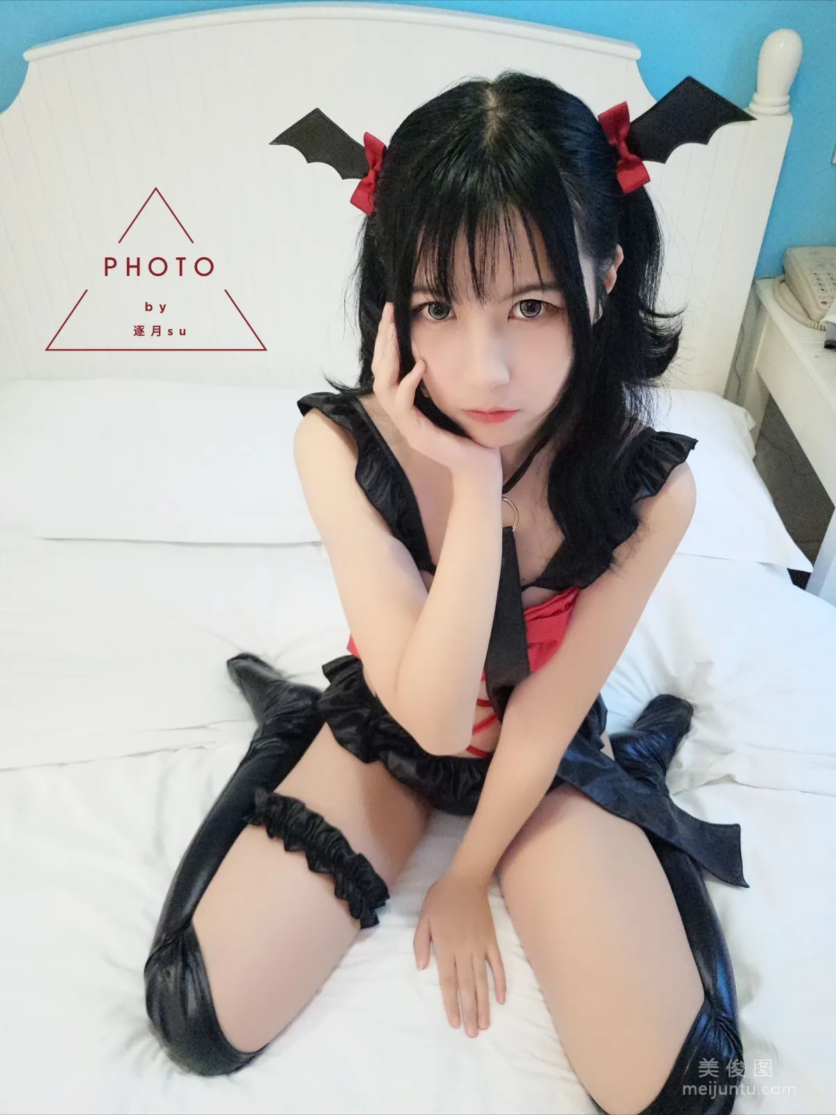 Cosplayer逐月su 《小恶魔》 写真集17