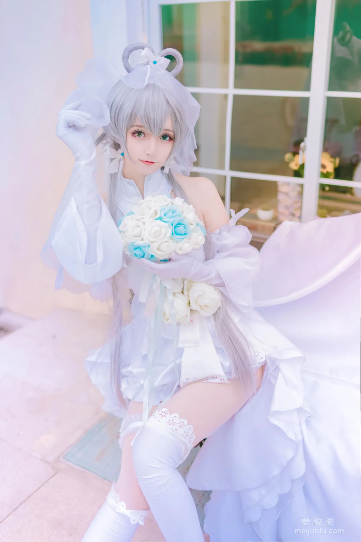 [美女Coser] yui金鱼 《洛天依婚纱》 写真集8