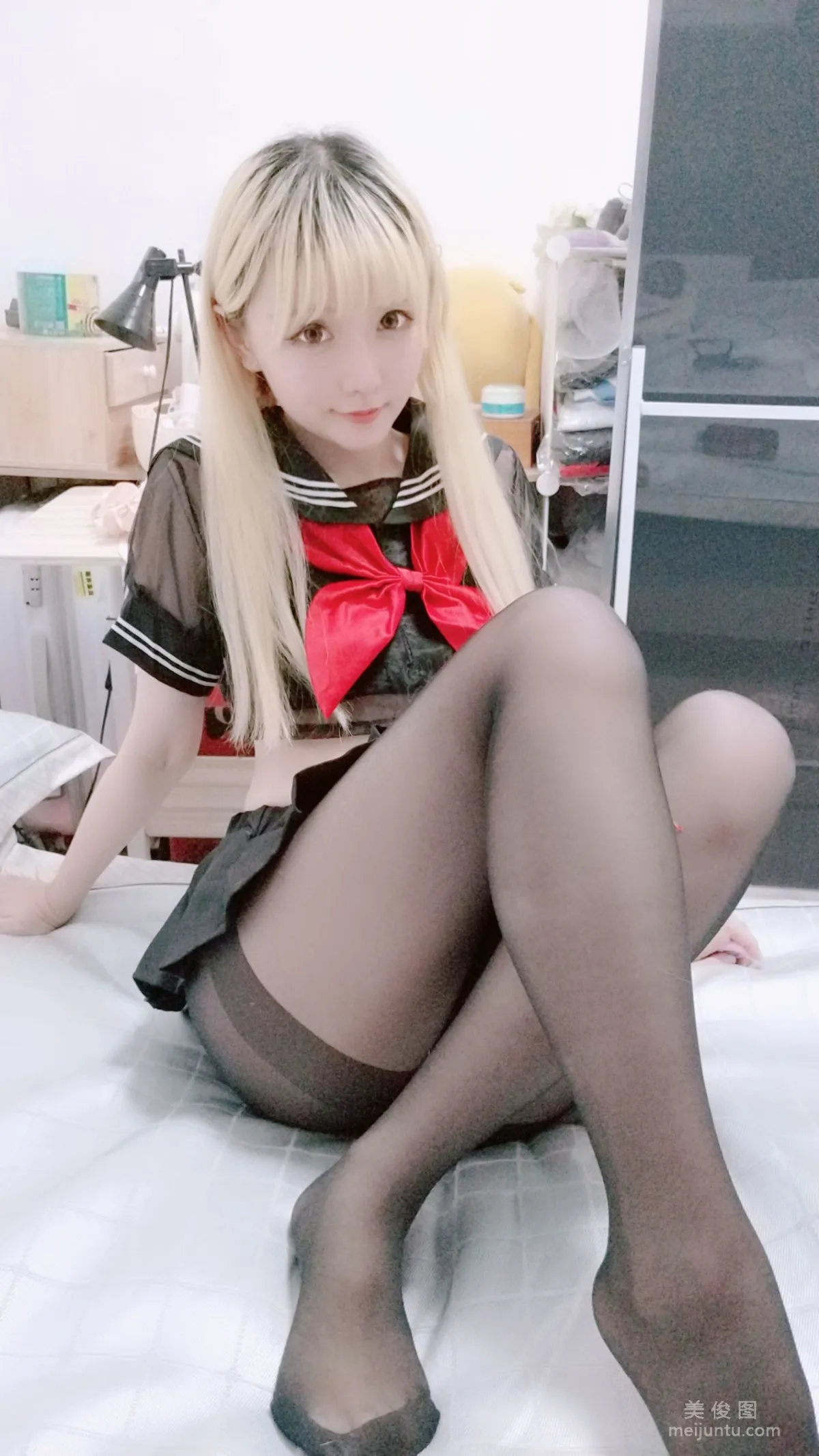 Coser小姐姐星之迟迟 《黑制服》 写真集40