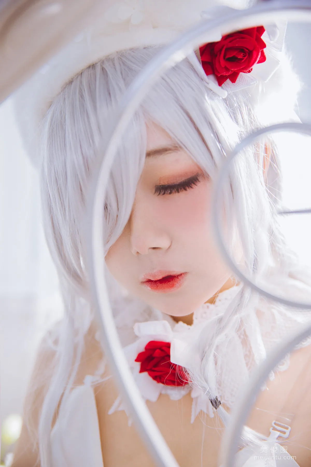 [网红Coser] 日奈娇 《g36c 礼服》 写真集28