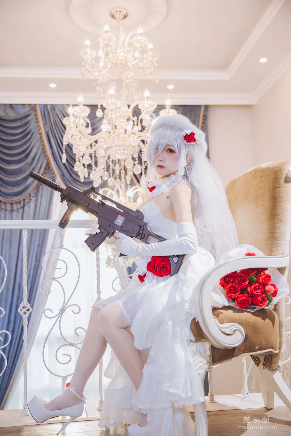 [网红Coser] 日奈娇 《g36c 礼服》 写真集32