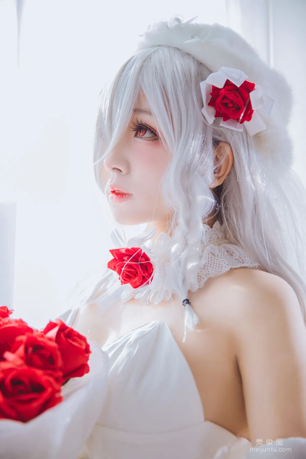 [网红Coser] 日奈娇 《g36c 礼服》 写真集12