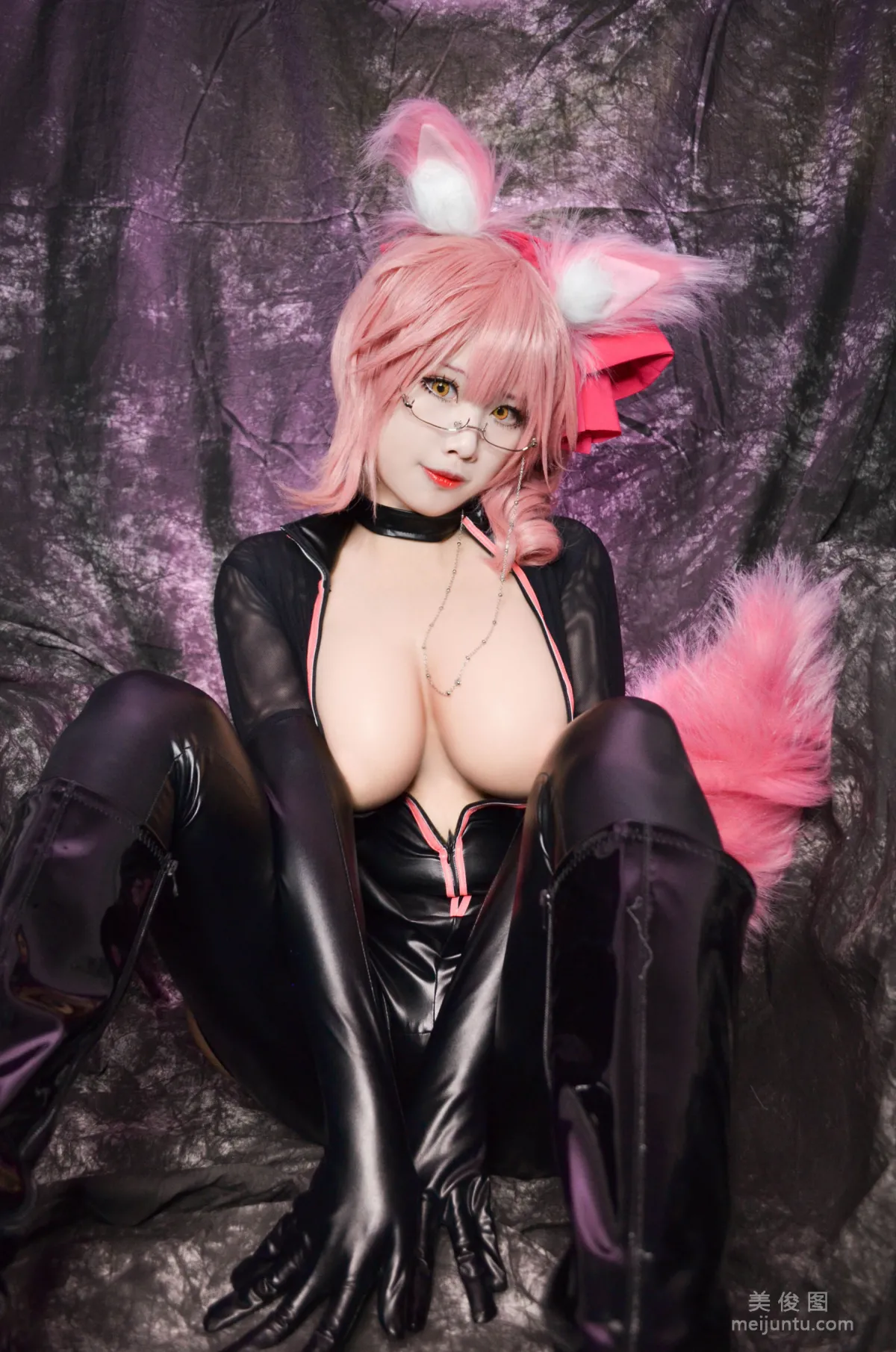 萱-KaYa 《Tamamo Secretary (Fate Grand Order)》 写真集12