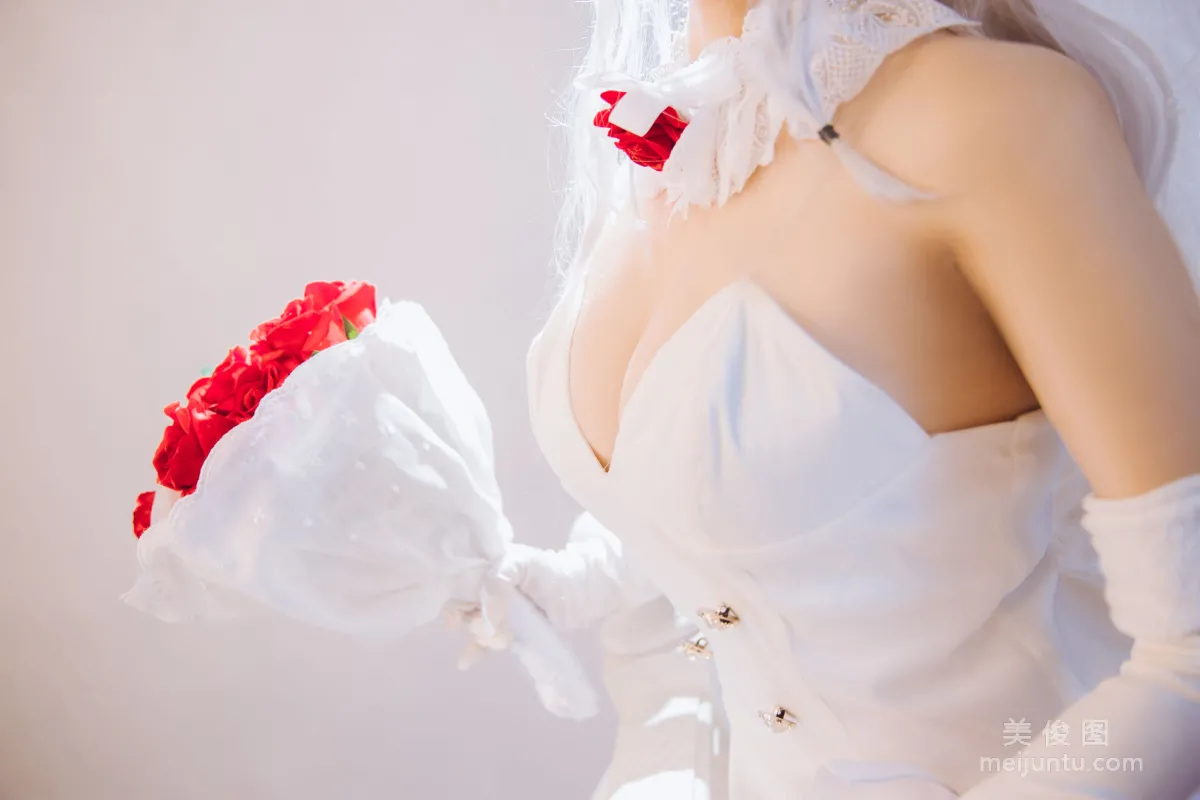 [网红Coser] 日奈娇 《g36c 礼服》 写真集37