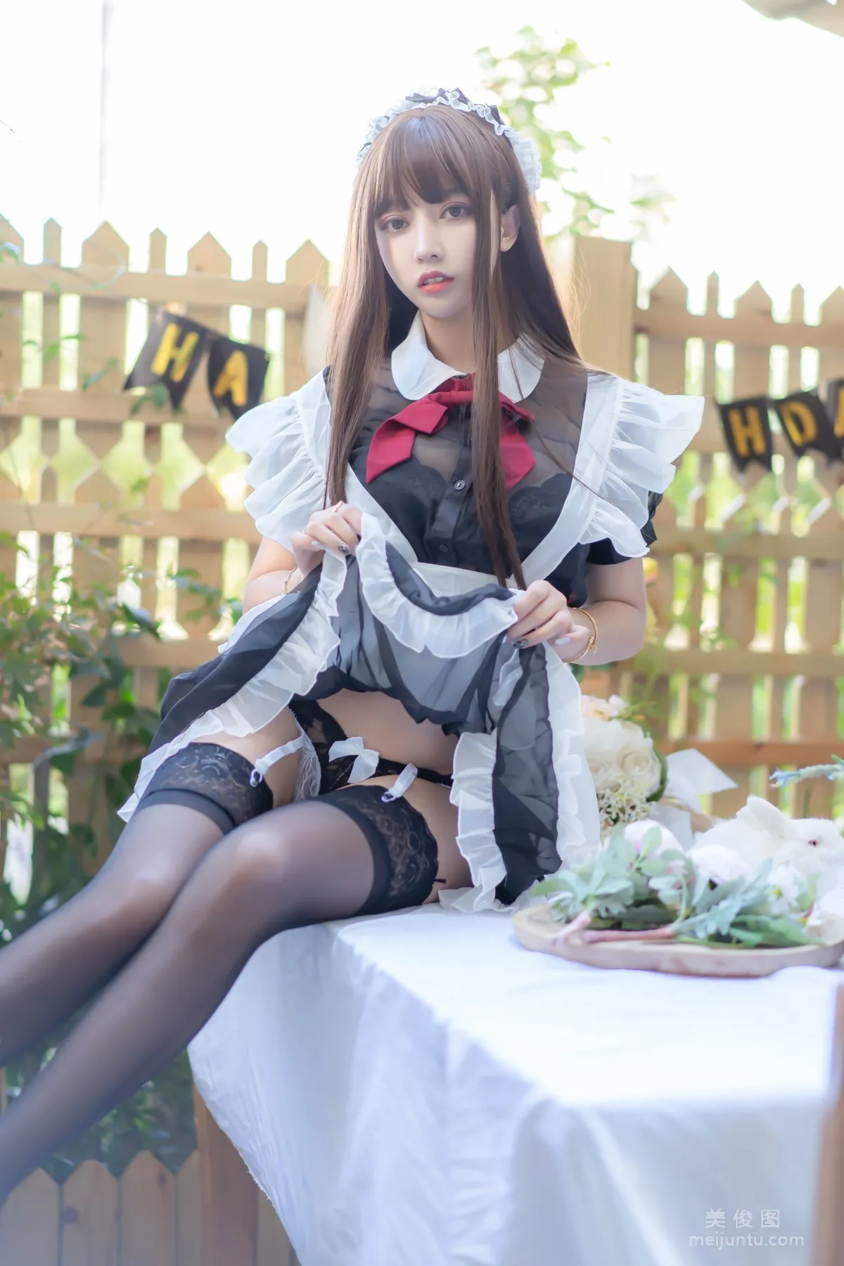 [美女Coser] 米线线sama 《透明女仆》 写真集19