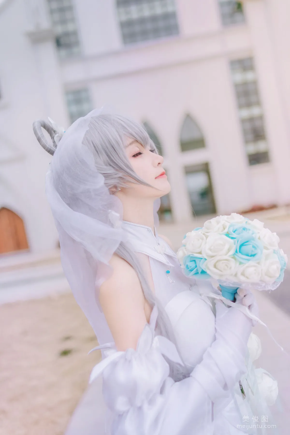 [美女Coser] yui金鱼 《洛天依婚纱》 写真集3