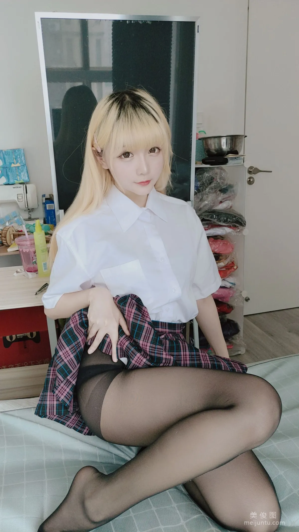 星之迟迟 《jk格子裙》 写真集19