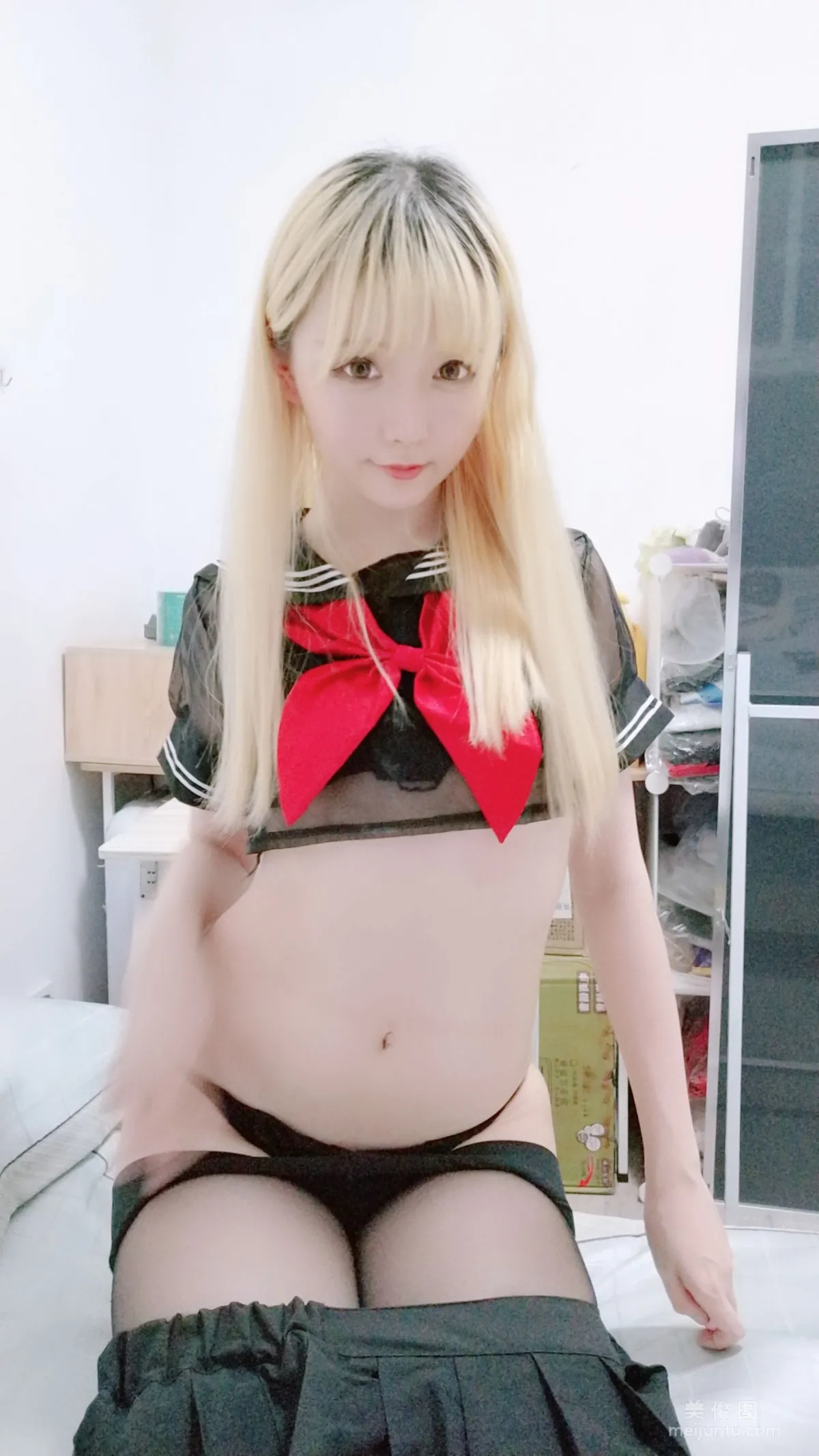 Coser小姐姐星之迟迟 《黑制服》 写真集61