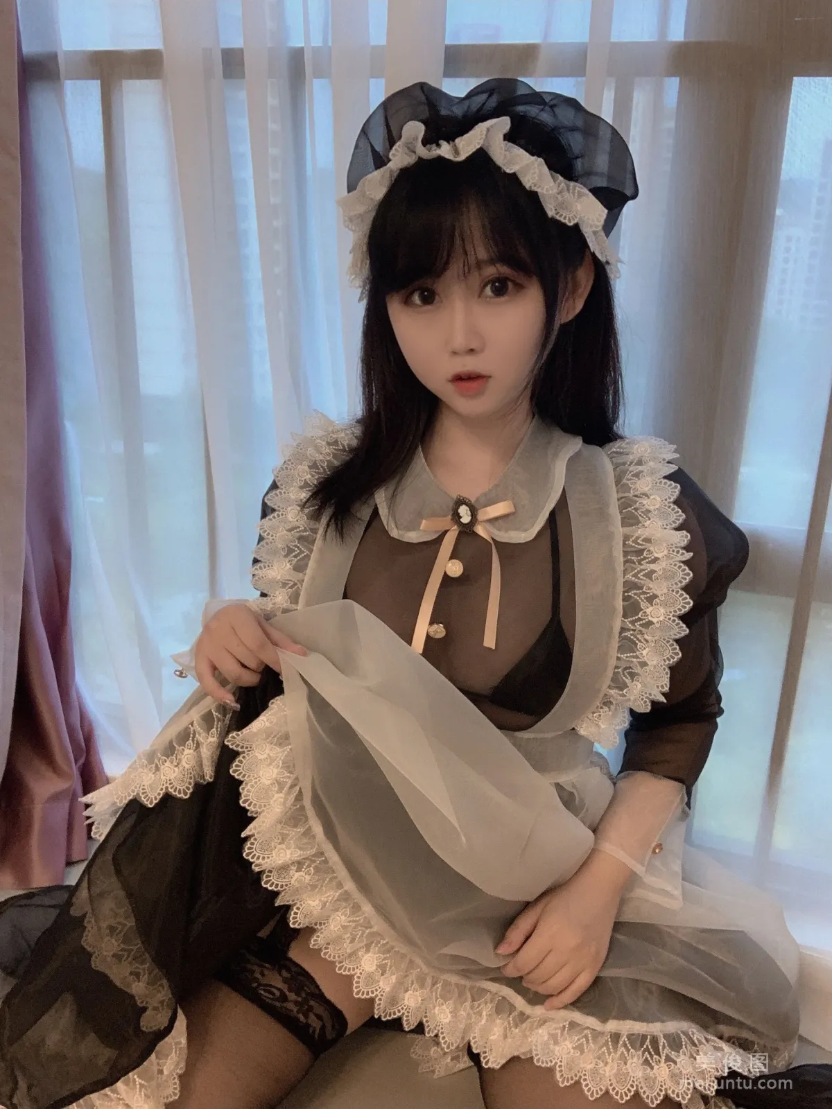 [美女Coser] 是依酱呀 《黑丝女仆》 写真集4