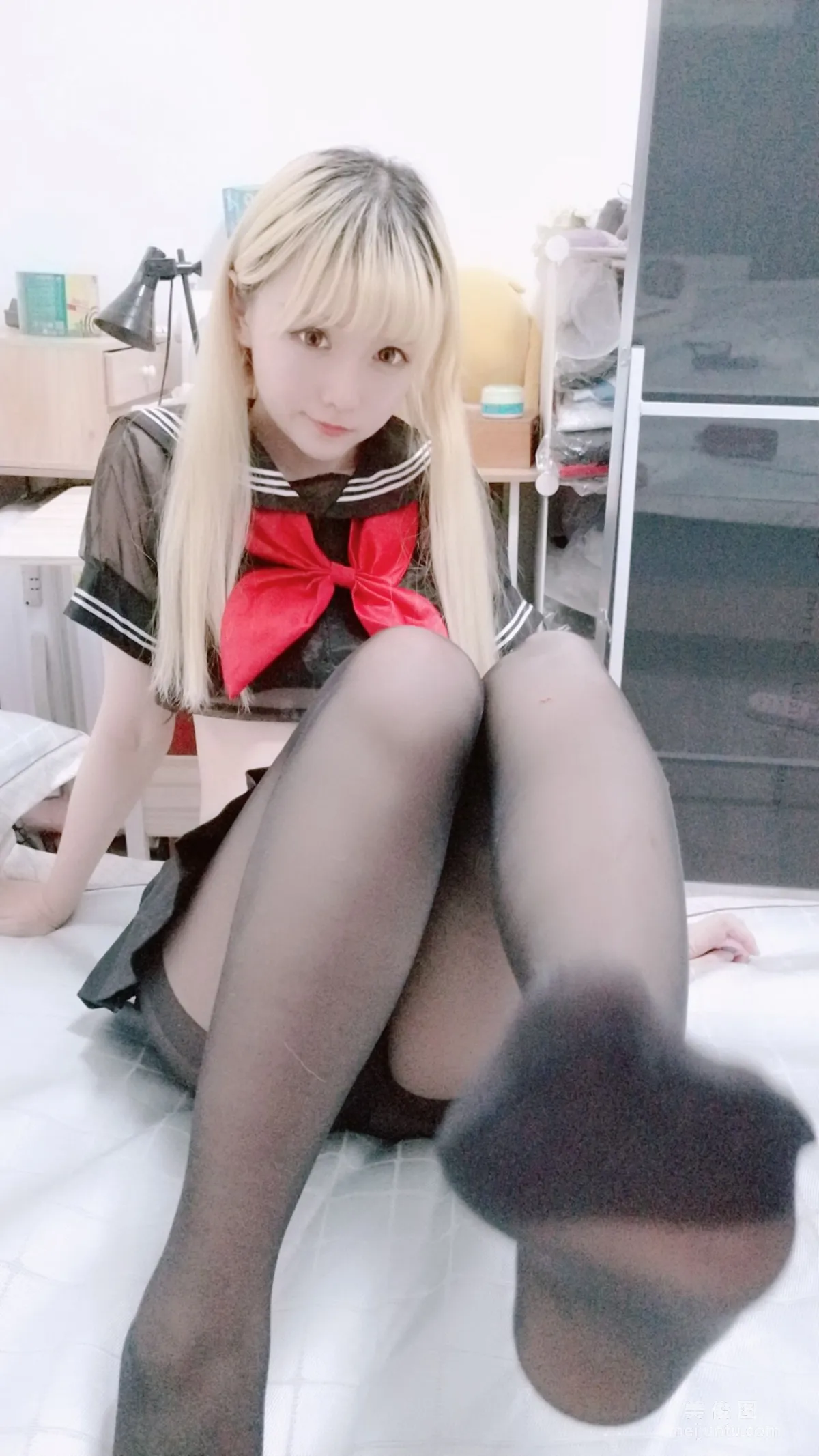 Coser小姐姐星之迟迟 《黑制服》 写真集39