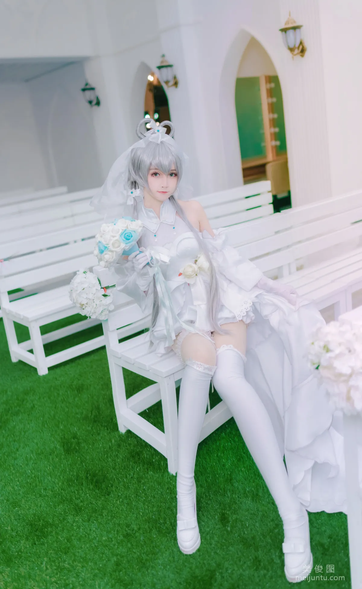 [美女Coser] yui金鱼 《洛天依婚纱》 写真集2