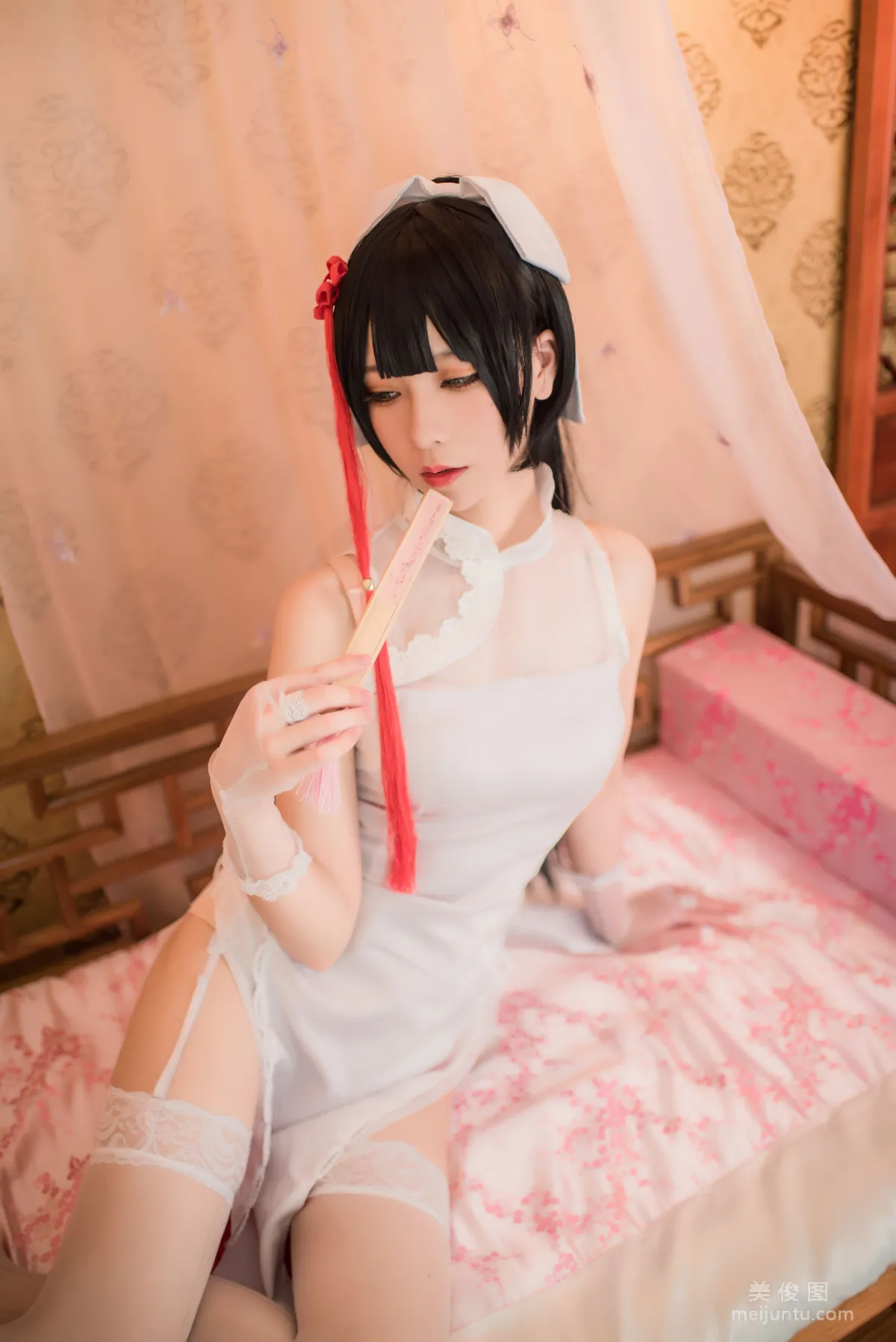 [网红美女Coser] 拼音拼嘤嘤 《高雄旗袍》 写真集15