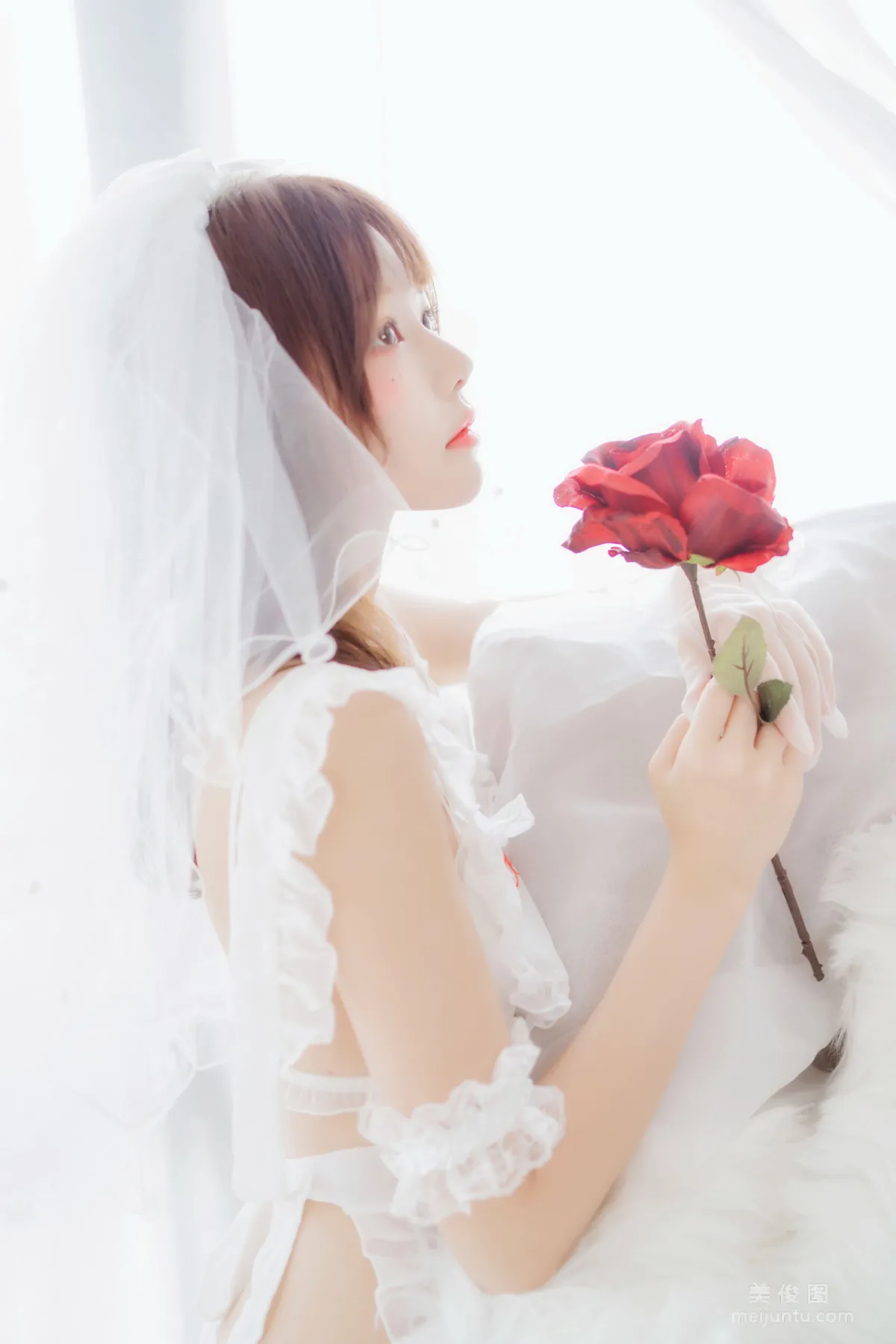 [美女Coser] 桜桃喵 《轻纱01》 写真集22