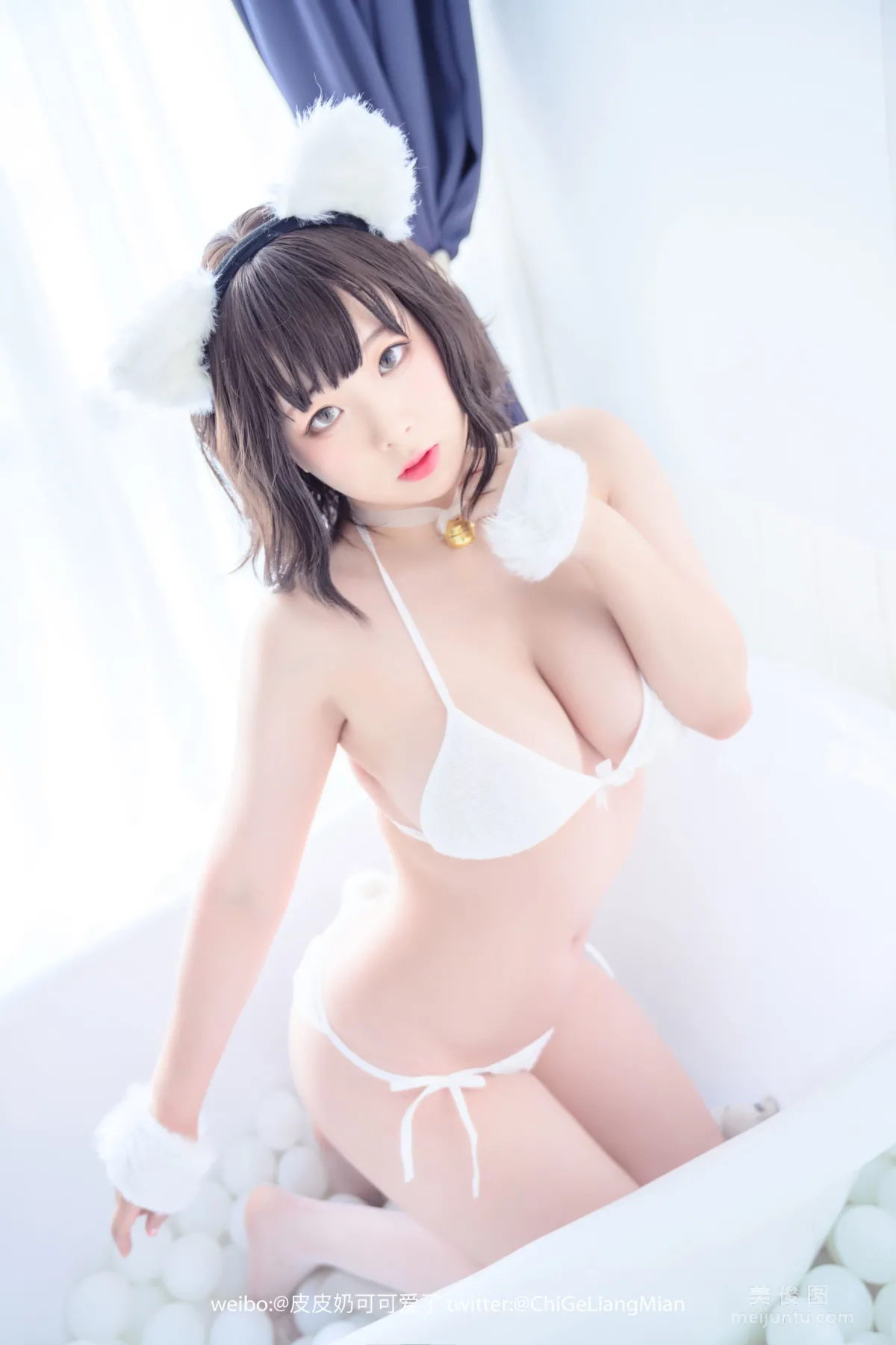 [美女Coser] 皮皮奶可可爱了啦 《白猫》 写真集15