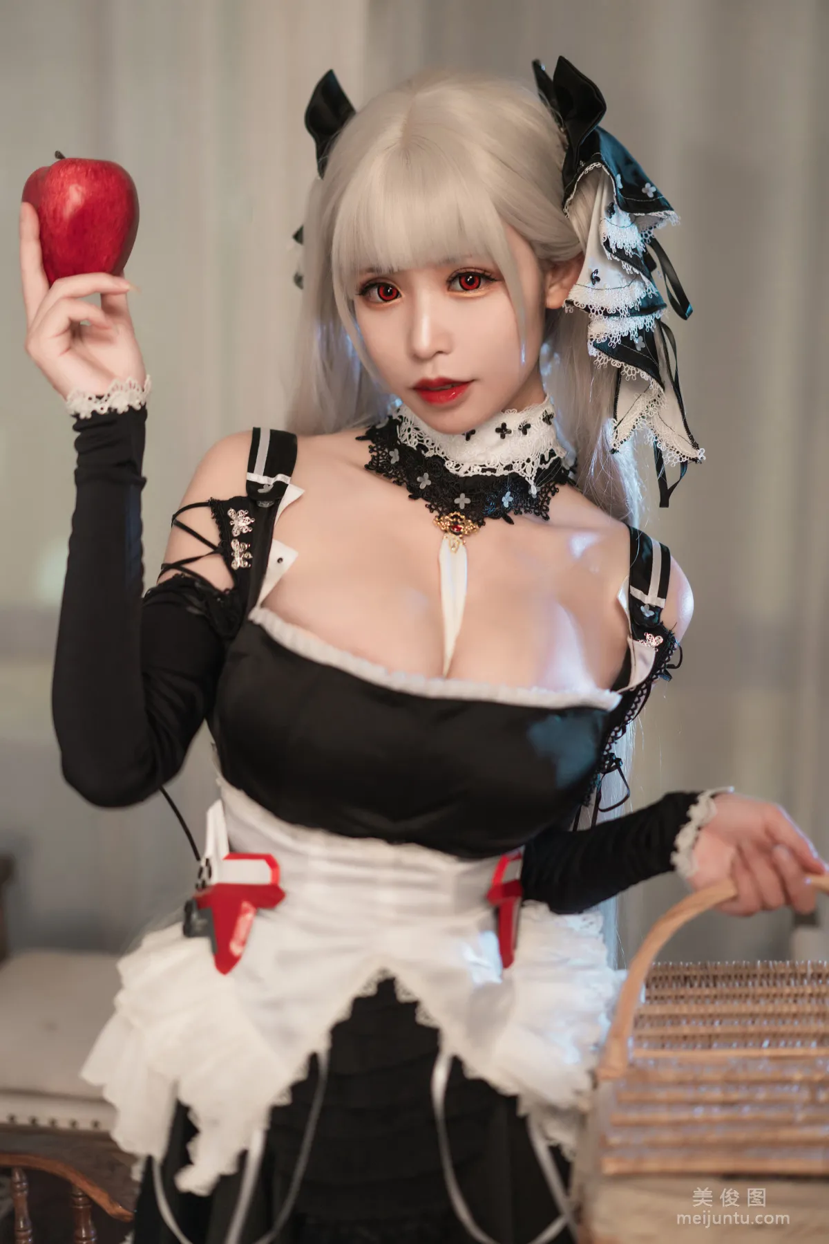 [美女Coser] 爱老师_PhD 《可畏》 写真集18