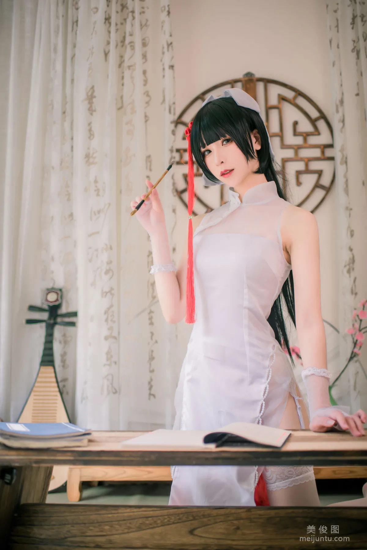 [网红美女Coser] 拼音拼嘤嘤 《高雄旗袍》 写真集10