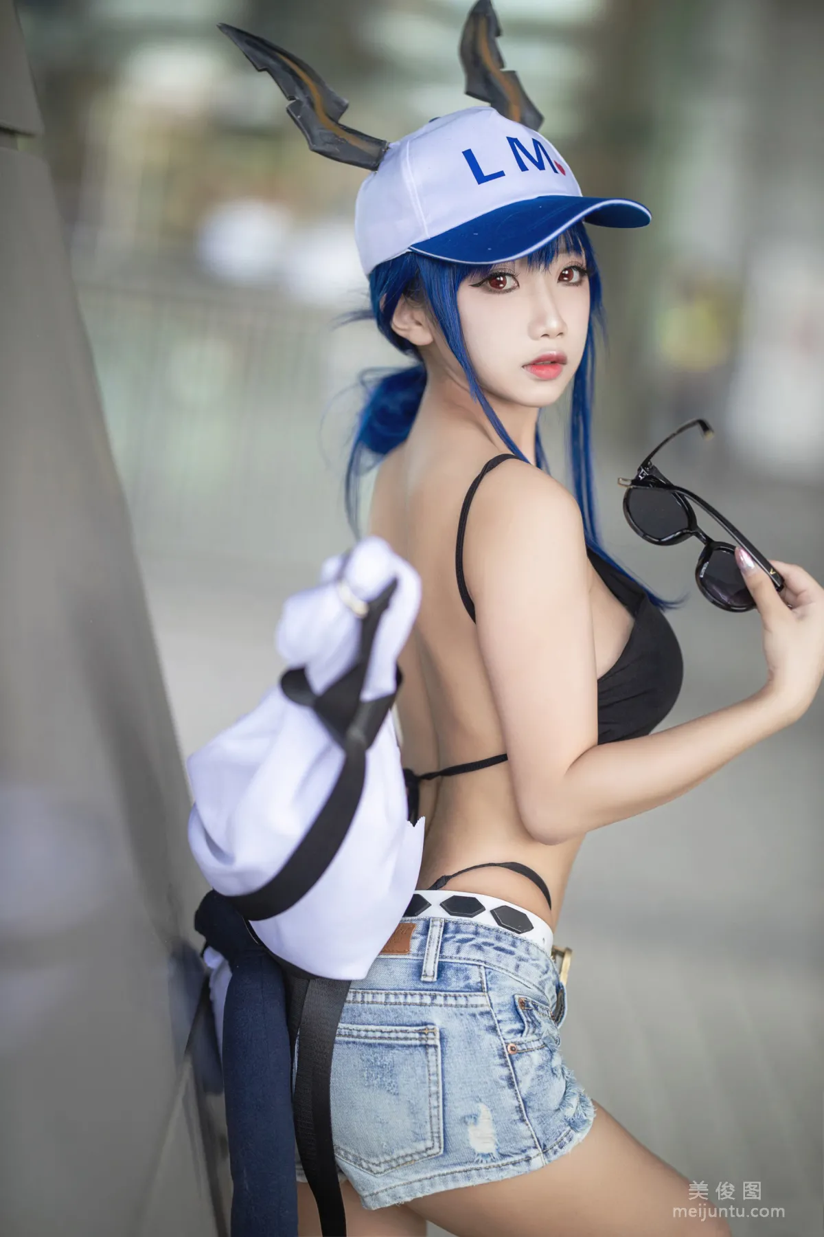 [美女Coser] 鬼畜瑶 《女游客c》 写真集12