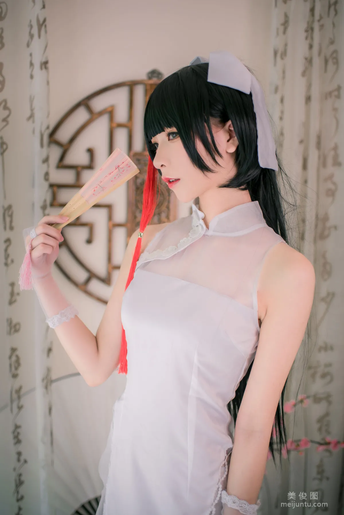 [网红美女Coser] 拼音拼嘤嘤 《高雄旗袍》 写真集5