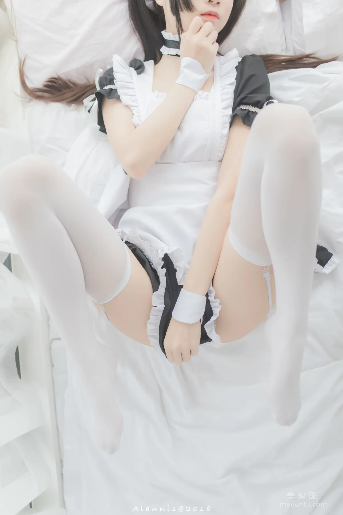 [美女Coser] 五更百鬼 《女仆》 写真集11