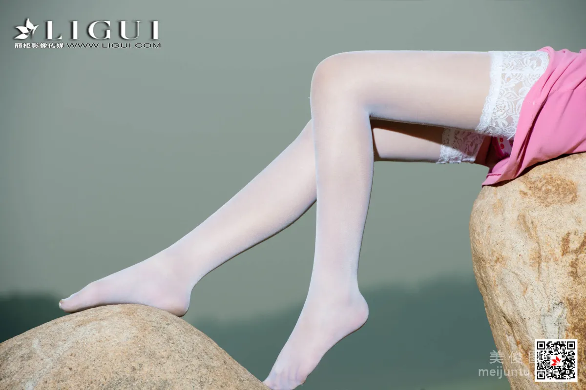 [丽柜Ligui] Model 葳翎 《长腿女孩》 美腿写真集55