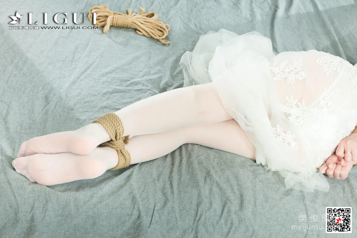 [丽柜Ligui] Model 天天 《蕾丝婚纱美束》 写真集29