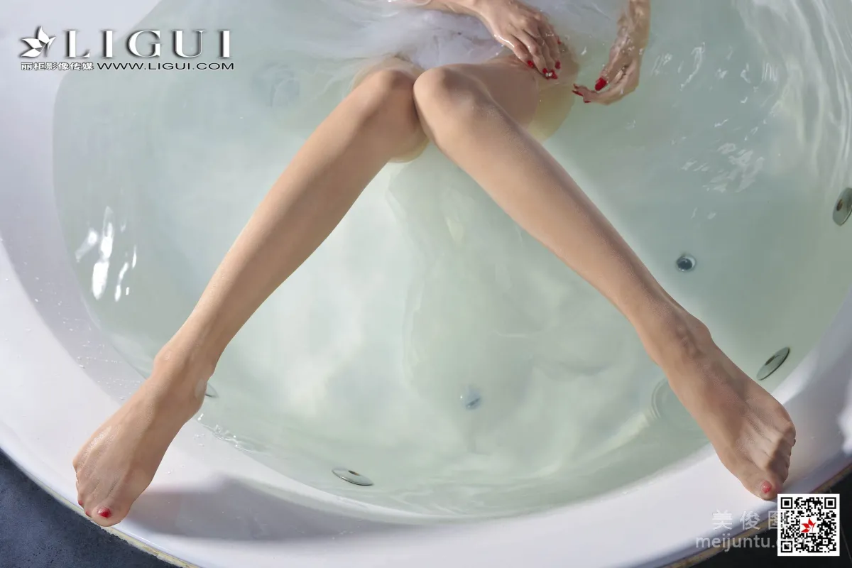 [丽柜Ligui] Model 可馨 《浴缸肉丝》 写真集79