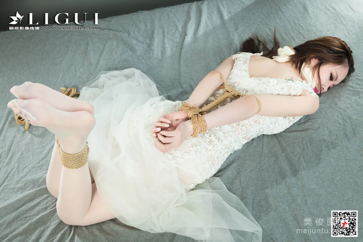 [丽柜Ligui] Model 天天 《蕾丝婚纱美束》 写真集36