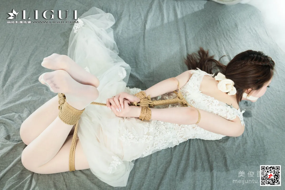 [丽柜Ligui] Model 天天 《蕾丝婚纱美束》 写真集34