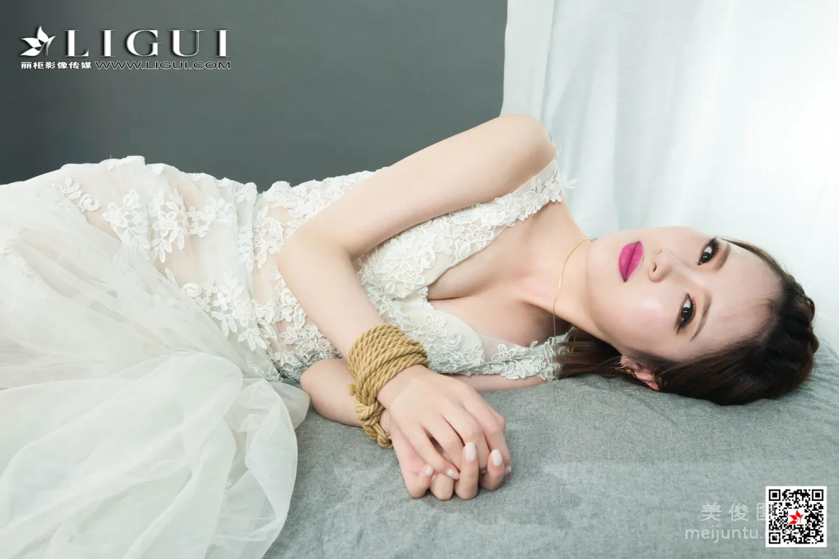 [丽柜Ligui] Model 天天 《蕾丝婚纱美束》 写真集65