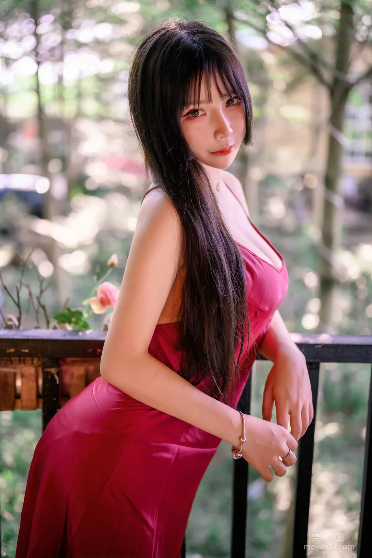 二次元妹子抱走莫子aa 《室外性感》 写真集21