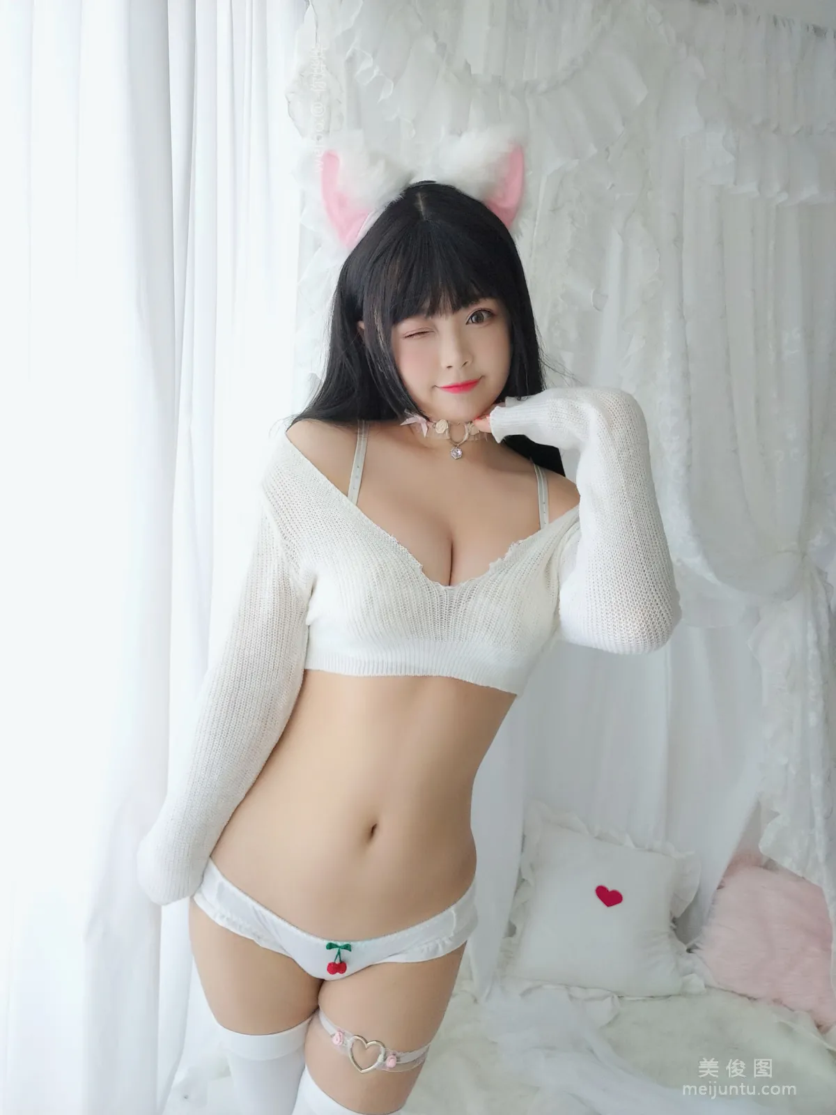 [COS福利] 萌系小姐姐-白烨- 《小奶猫》写真集52