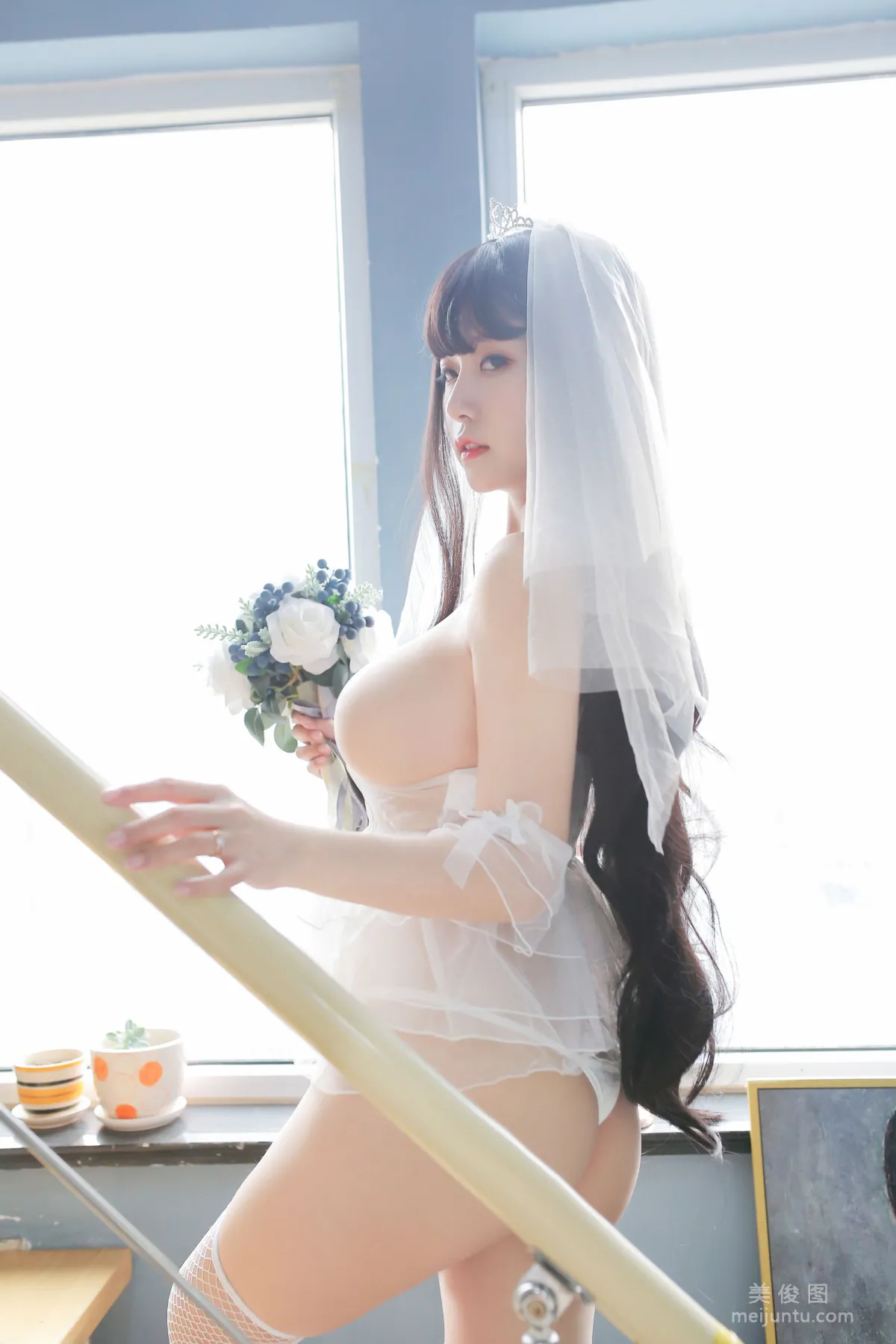 巨乳猫九酱Sakura 《长发婚纱》 写真集31