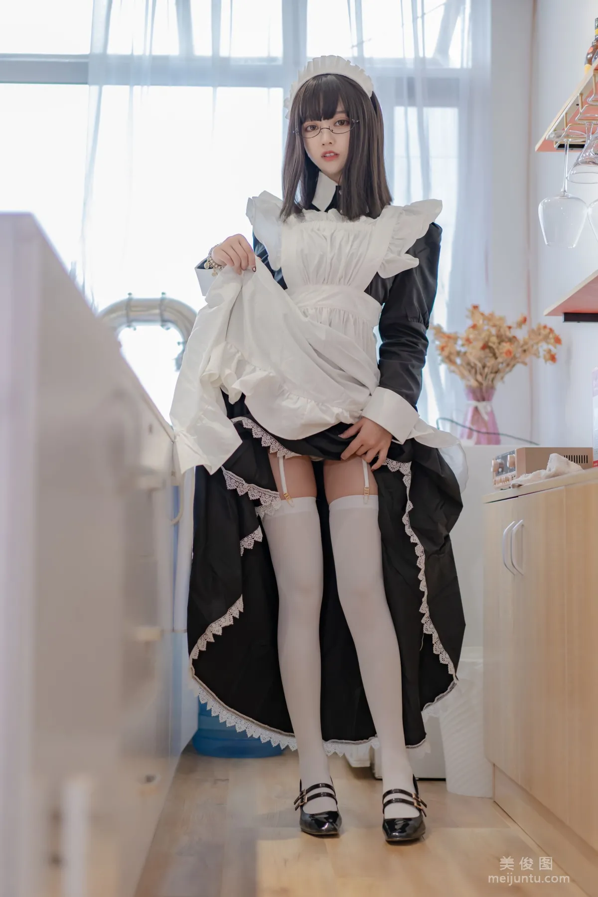 [Cosplay] 米线线sama - 女仆长裙 写真集25