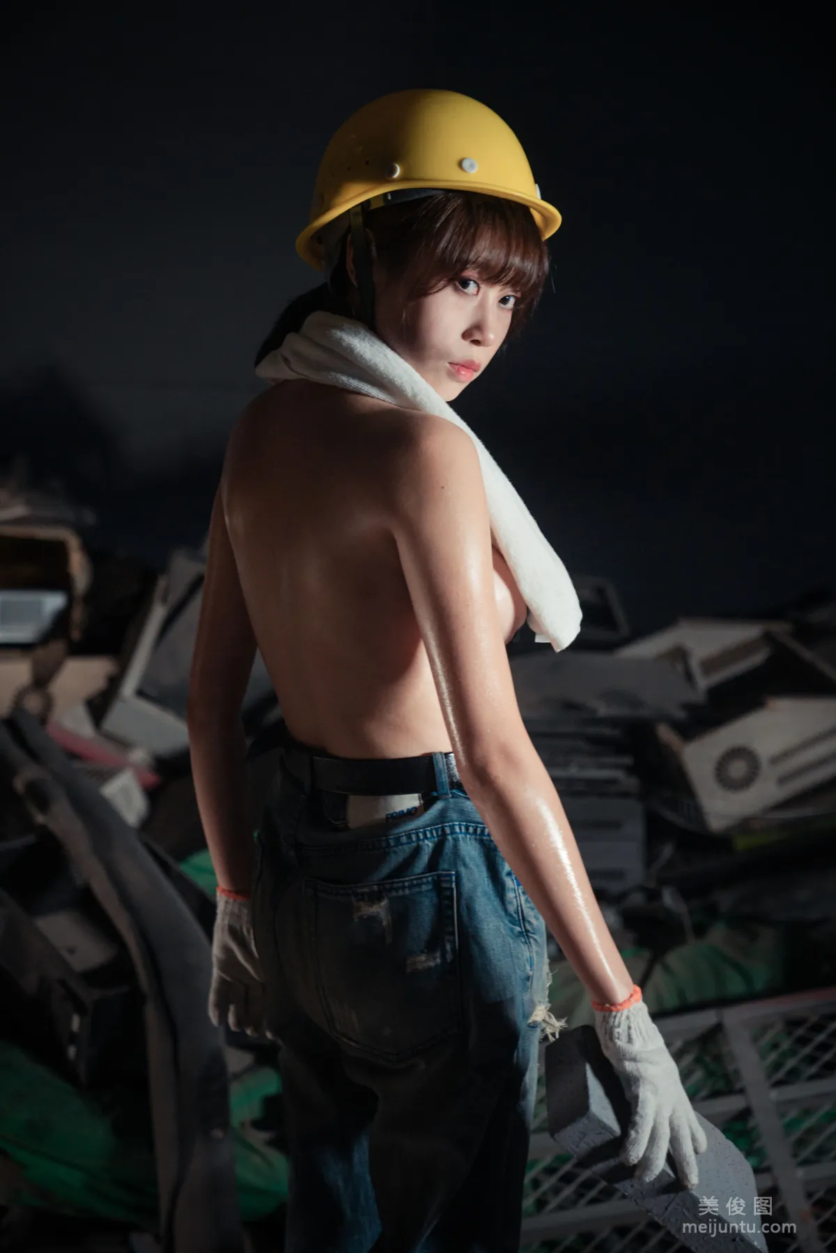 [Cosplay] 奈汐酱nice - 咱们工人有力量  写真集18