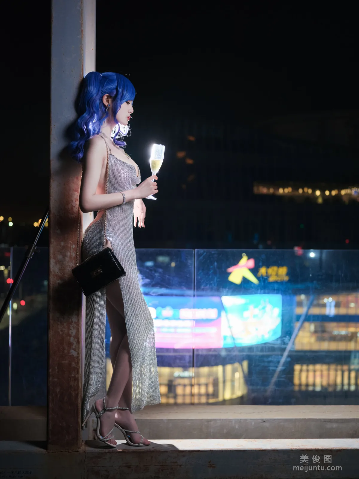 [Cosplay] 一米八的大梨子 - 圣路易斯15