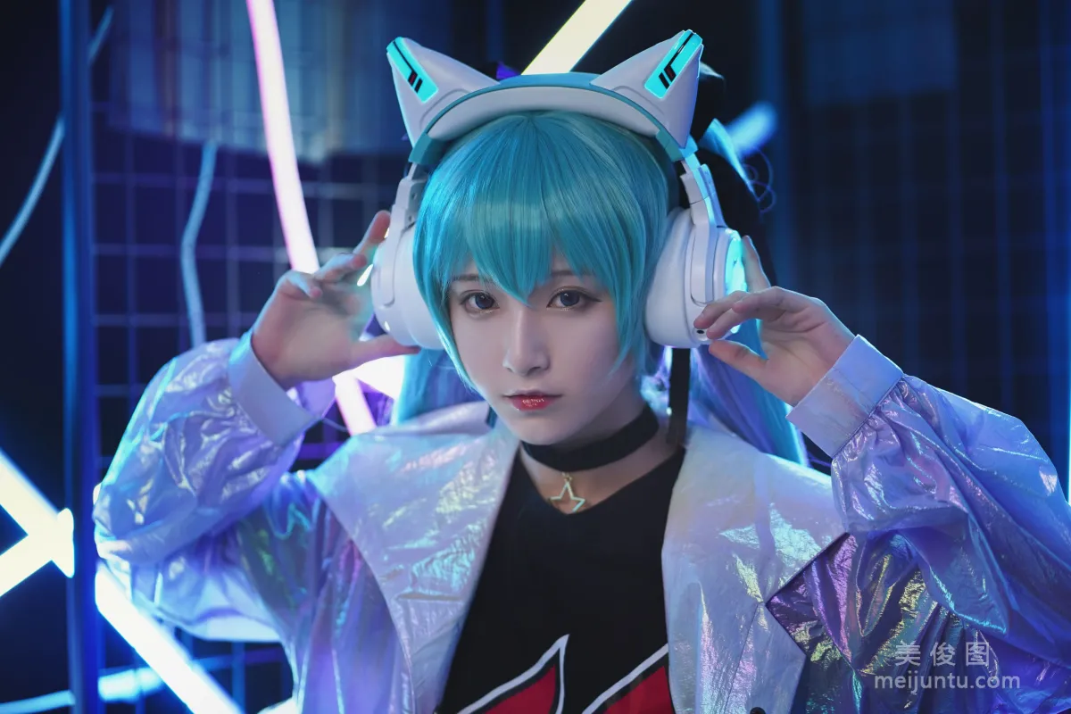 [Cosplay] 动漫博主铁板烧鬼舞w - 妖舞耳机miku 写真集11