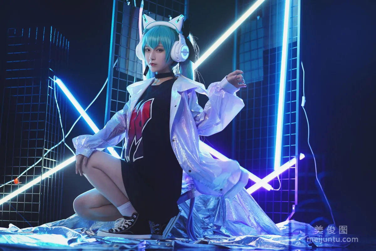 [Cosplay] 动漫博主铁板烧鬼舞w - 妖舞耳机miku 写真集15